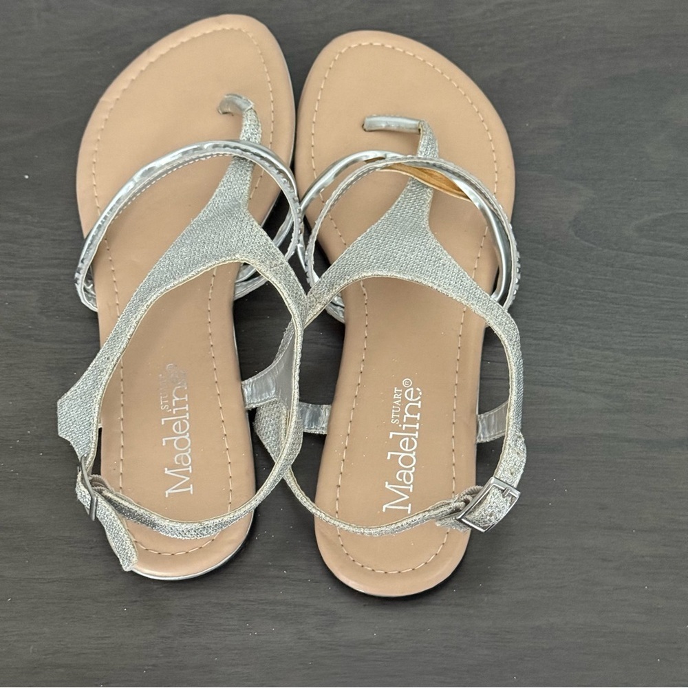 Madeline Stuart Silver Women's Sandals 9M